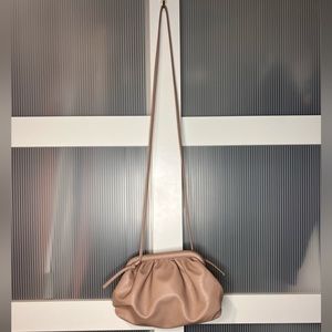 Steve Madden taupe crossbody